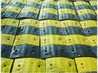 國標(biāo)公路減速帶